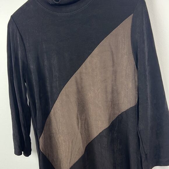 Chico’s Travelers size 0/ small color block mock neck top - Picture 3 of 8